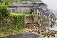 Talud lahan pertanian di Kabupaten Magetan longsor, Selasa (27/2/2024) siang. Foto: Ist