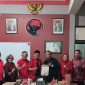 Inda Raya dan Aldi Dwi Prastianto menerima rekomendasi dari PDIP di Kantor DPD PDIP Jawa Timur, Rabu (28/8/2024) malam.