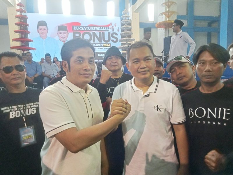 Pasangan Bonie Laksmana dan Bagus Rizki Dinarwan (BONUS) deklarasi di GOR Wilis, Kota Madiun, Jumat (16/8/2024).