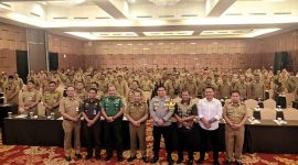 Seluruh Kepala Desa se-Kabupaten Madiun mengikuti bimbingan teknis (bimtek) netralitas aparatur desa di Bima Grand Ballroom, Hotel Aston, Kota Madiun, Senin (23/9/2024).