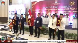 Tangkapan layar live streaming KPU Kota Madiun, Senin (23/9/2024) malam.